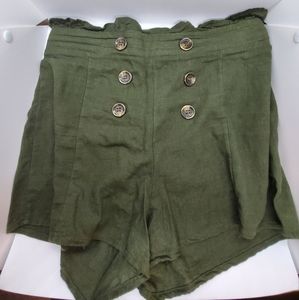 💰 3/$20 HEART HIPS green shorts